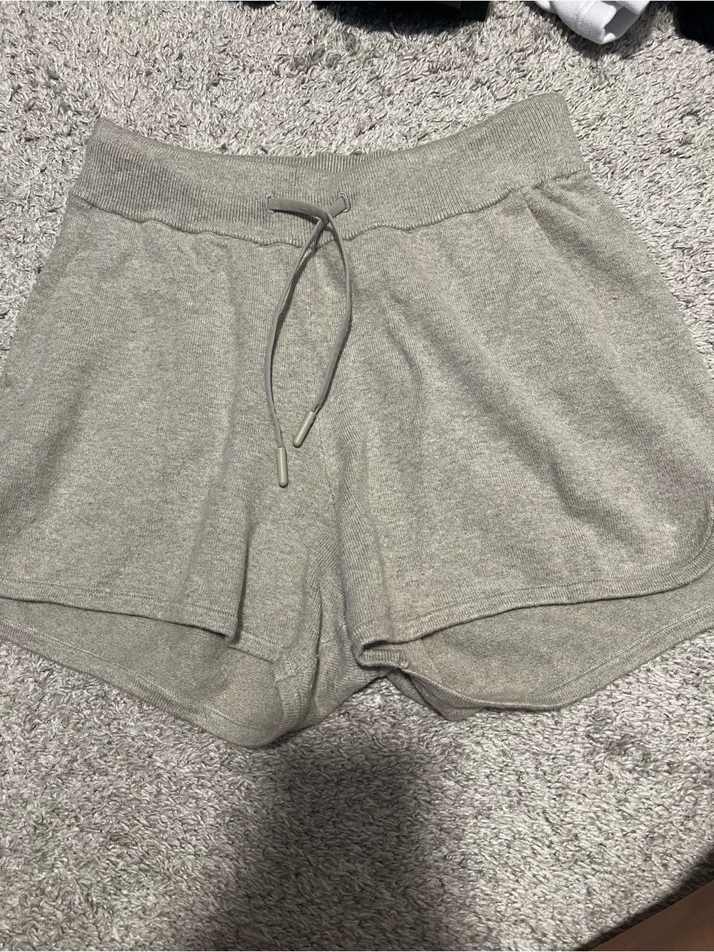 Lululemon Cotton Cashmere Knit
HR Short 4"